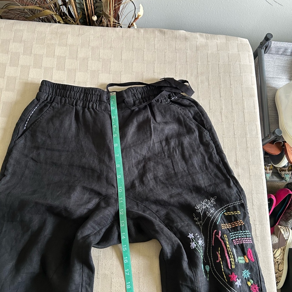Johnny Was Pete & Greta Embroidered Wide Leg Linen Cropped Pant - Picture 15 of 15